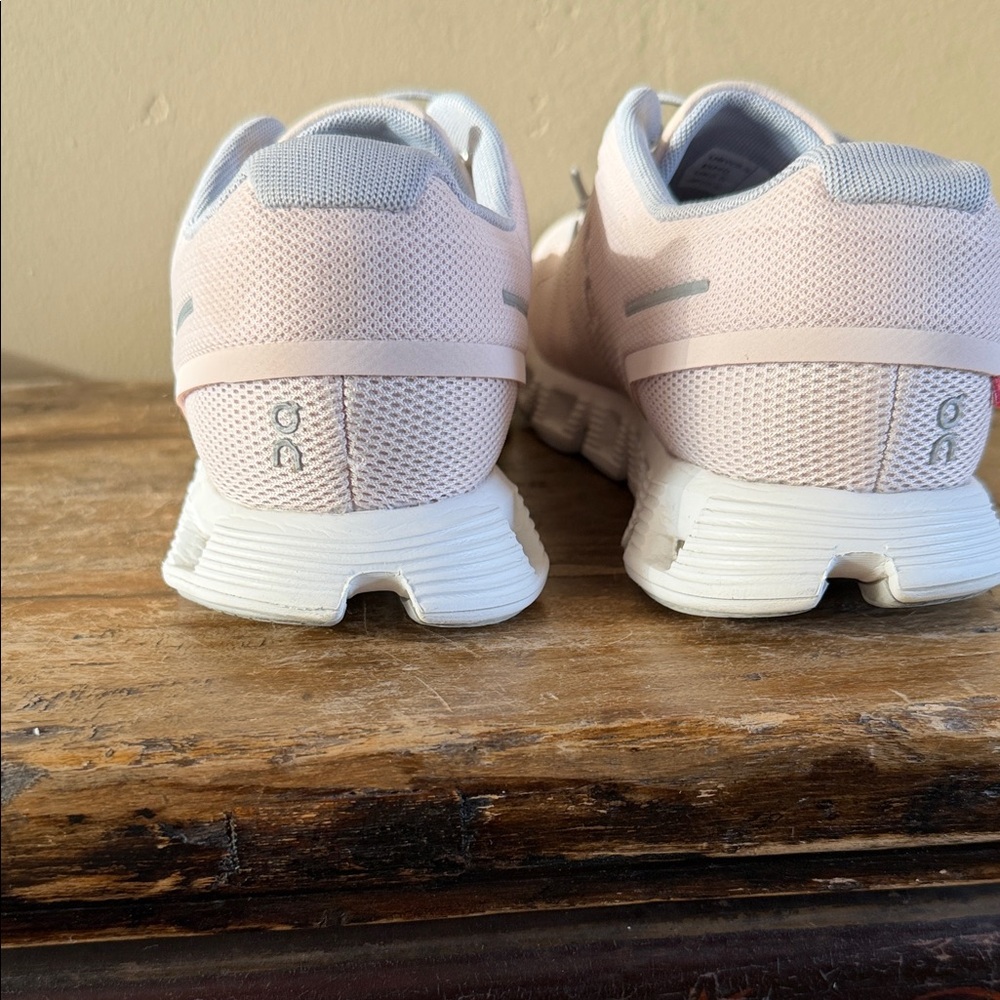 On Running Women's Pink Cloud-Style Running Sneakers - Picture 4 of 7